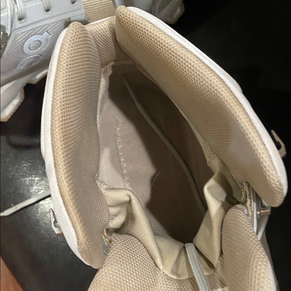 On Women's Cloudrock Waterproof Mid-Top Athletic Boots in Off-White - Picture 5 of 9